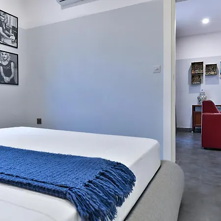 Modern In Gzira-sliema Seafront Promenade Homestay